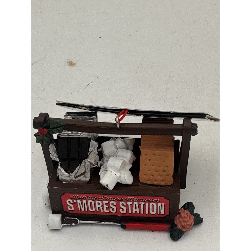 Christmas Shop S'mores Station Ornament Marshmallow Graham Cracker Holiday Decor